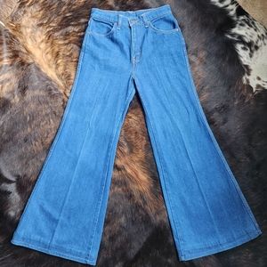 Vintage 1970s Levi Red Tab Bell Bottom Flare Jeans (28")